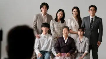 Backdrop to the movie "A Normal Family" #782728