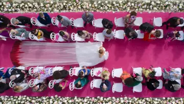 Backdrop to the movie "Another Simple Favor" #595420