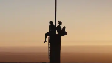 Backdrop to the movie "Fall" #231676