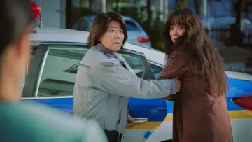 Backdrop to the movie "The Woman in the White Car" #912060