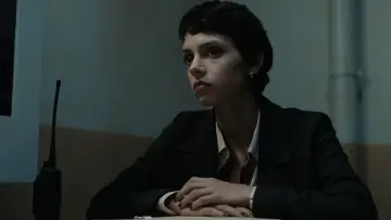 Backdrop to the movie "First Case" #1082570