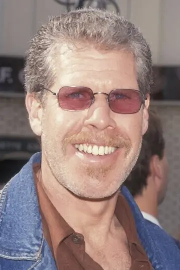 Photo Ron Perlman #400190