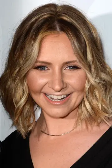 Photo Beverley Mitchell #35127