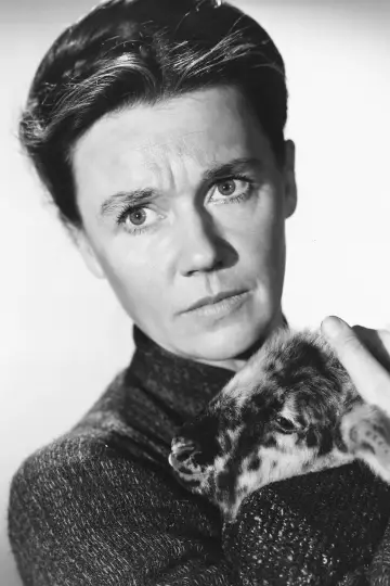 Photo Jeanette Nolan #85309