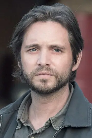 Photo Aaron Stanford #84912