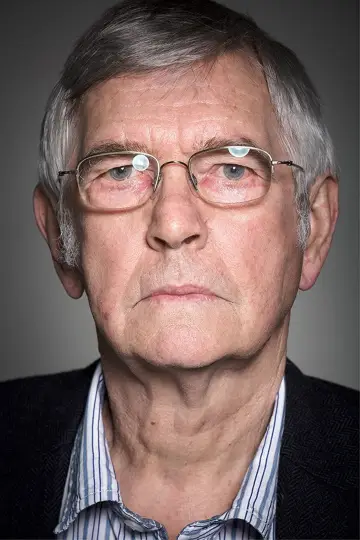 Photo Tom Courtenay #75660