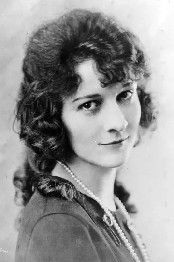 Photo Carol Dempster #290965