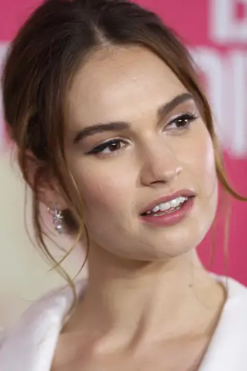 Photo Lily James #32745