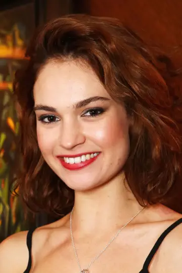 Photo Lily James #32748