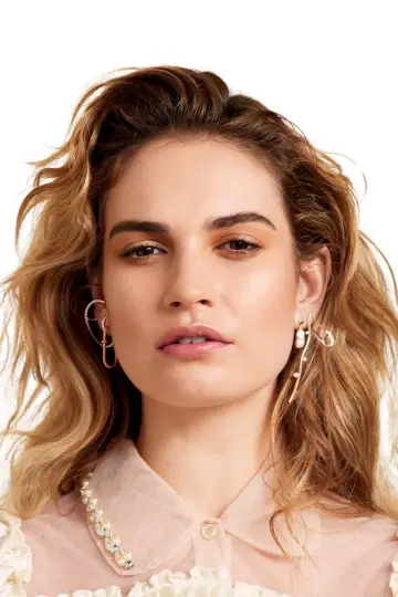 Photo Lily James #327967