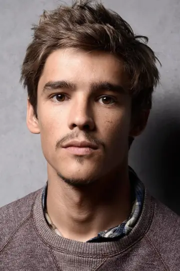 Photo Brenton Thwaites #33043