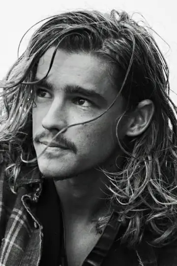 Photo Brenton Thwaites #33047