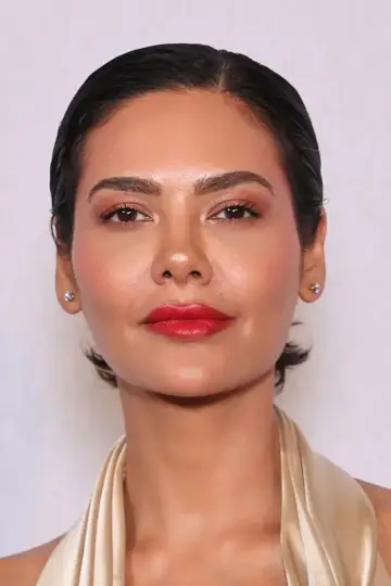 Photo Esha Gupta #401709