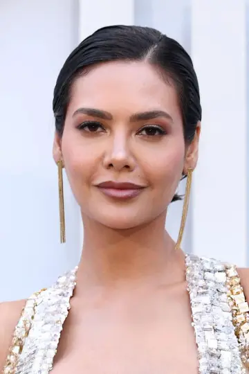 Photo Esha Gupta #401711