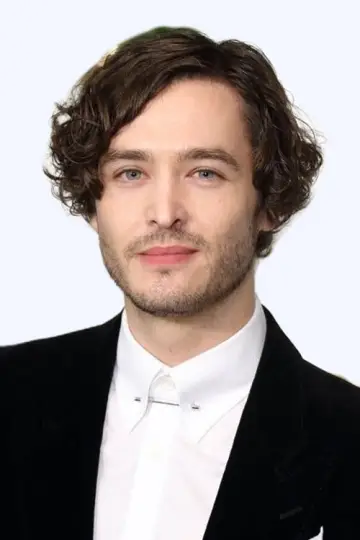 Photo Alexander Vlahos #338991