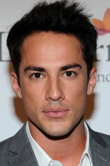 Photo Michael Trevino #400966