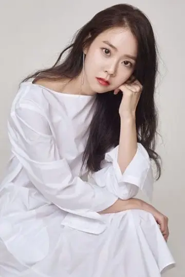 Photo Han Seung-yeon #314127