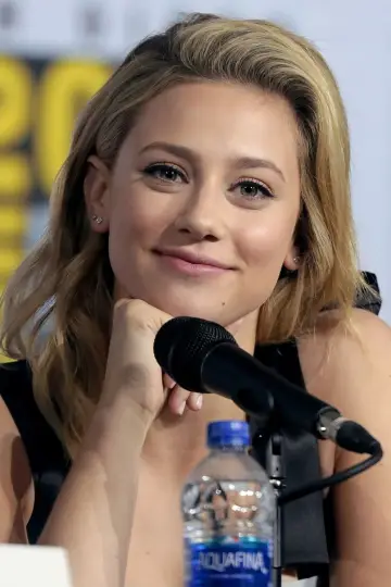 Photo Lili Reinhart #74085