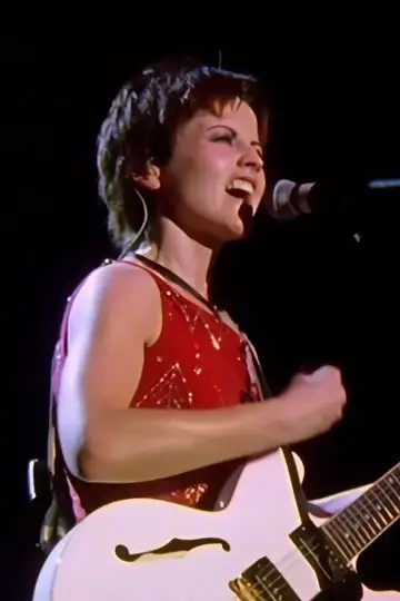 Photo Dolores O'Riordan #230510