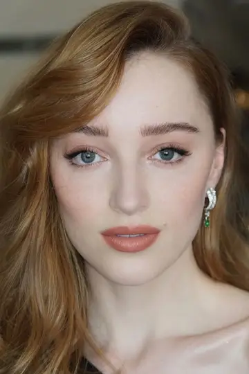 Photo Phoebe Dynevor #328324