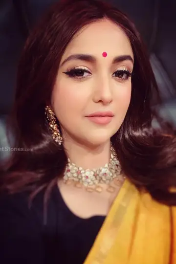 Photo Monali Thakur #192717