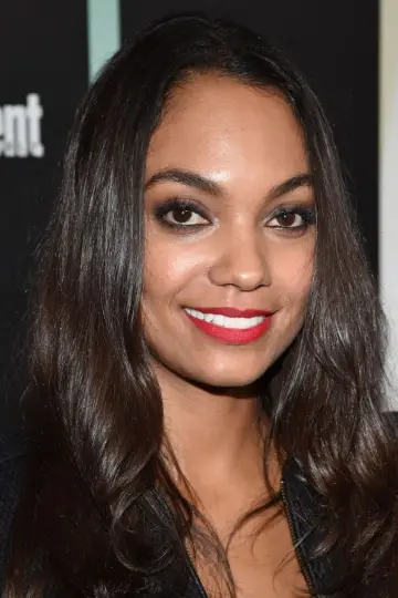 Photo Lyndie Greenwood #132375