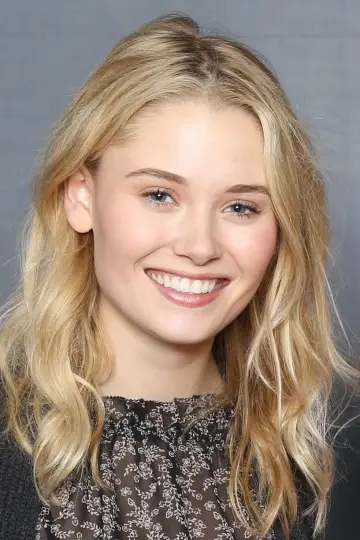 Photo Virginia Gardner #69926