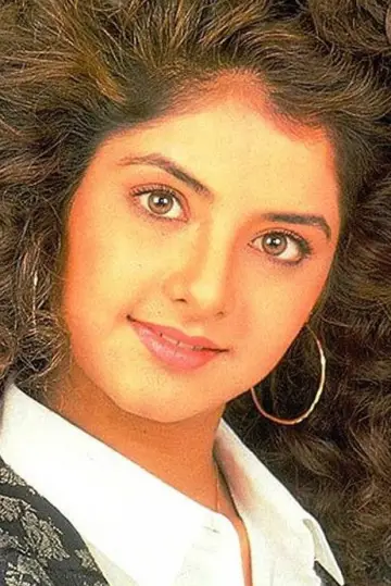 Photo Divya Bharti #471911