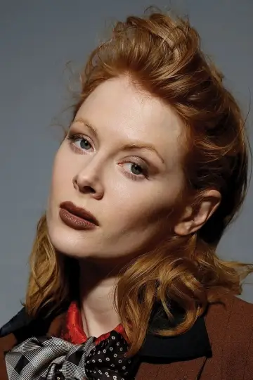 Photo Emily Beecham #15248