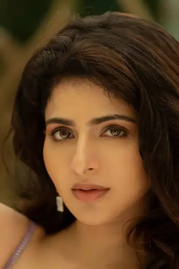 Photo Iswarya Menon #354656