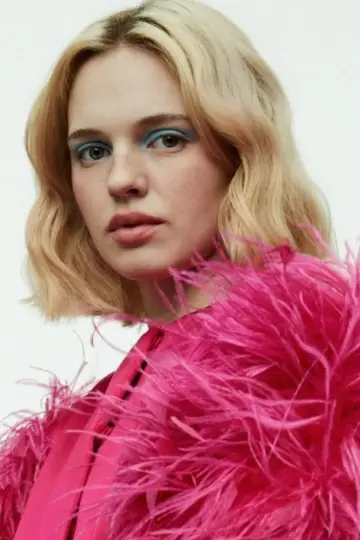 Photo Odessa Young #51115