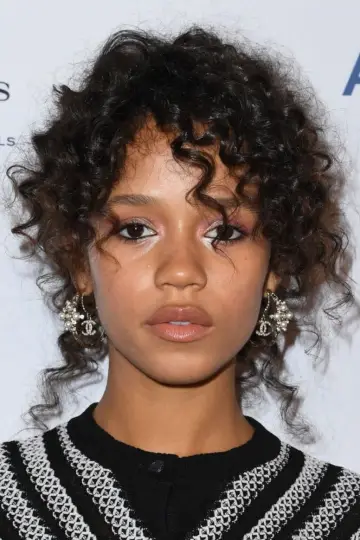 Photo Taylor Russell #62330