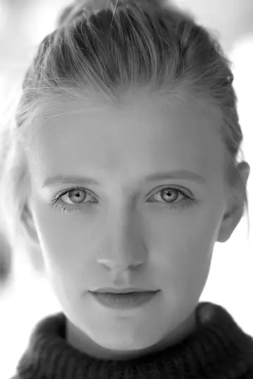 Photo Poppy Lee Friar #159363