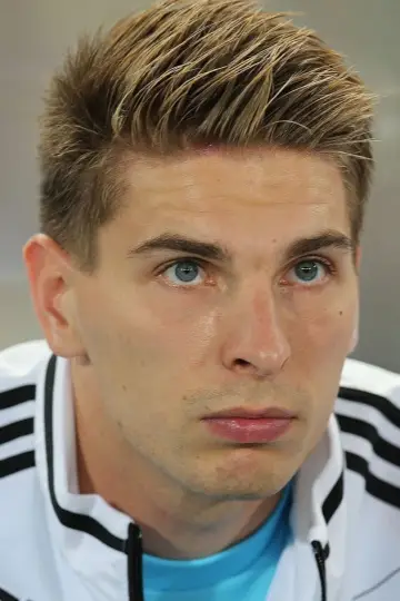 Photo Ron-Robert Zieler #464521