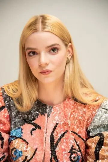Photo Anya Taylor-Joy #4150