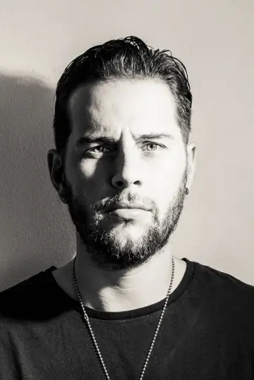 Photo M. Shadows #408701