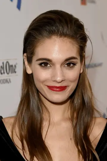 Photo Caitlin Stasey #150756