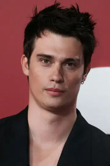 Photo Nicholas Galitzine #23971