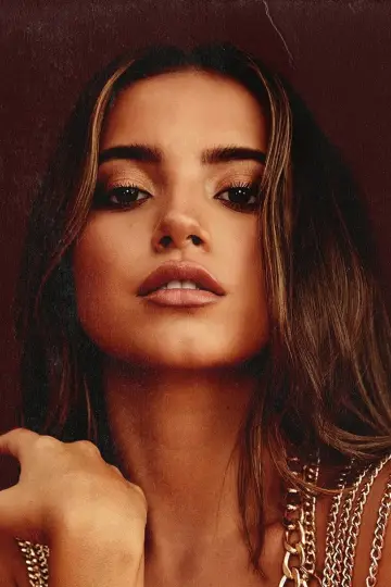 Photo Isabela Merced #34741