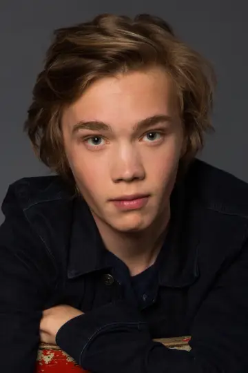 Photo Charlie Plummer #35272
