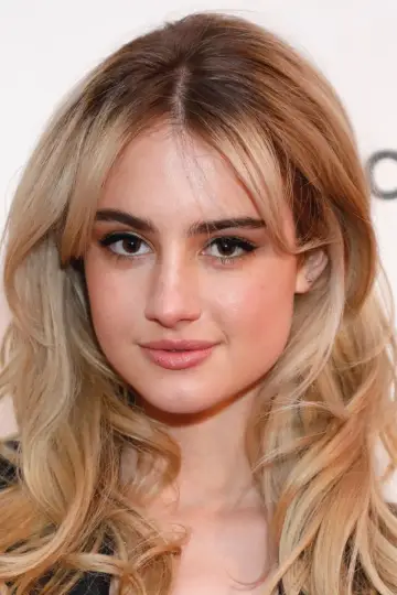 Photo Grace Van Patten #48781