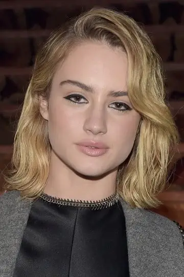 Photo Grace Van Patten #48784