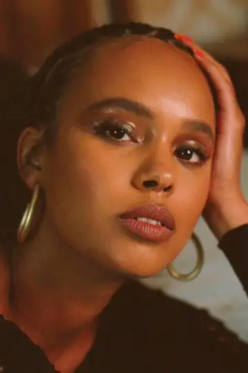 Photo Alisha Boe #154228