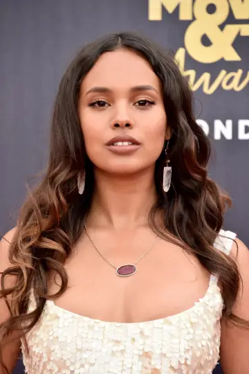 Photo Alisha Boe #290660
