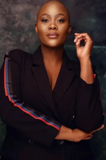 Photo Zikhona Sodlaka #334335