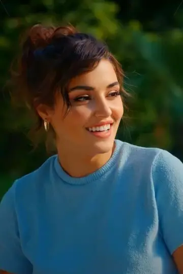 Photo Hande Erçel #292770