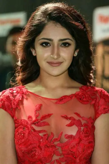 Photo Sayesha Saigal #293592