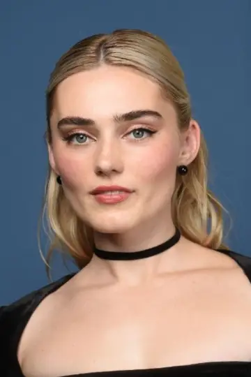 Photo Meg Donnelly #328008