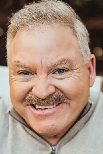 Photo James Van Praagh #345812