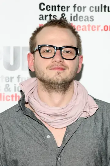 Photo Luke Robertson #235345